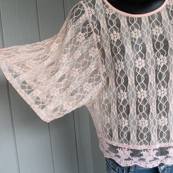 Pretty Good Lace Top - Picture 5 of 9